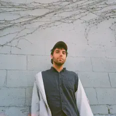 Ascolta The Glow, guarda video musicali, leggi la biografia, vedi le date del tour & altro!