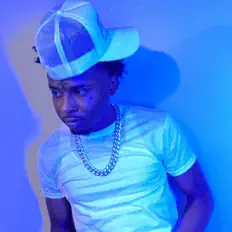 聆聽 Alley Gang Trap、觀看音樂影片、閱讀小傳、查看巡演日期等！