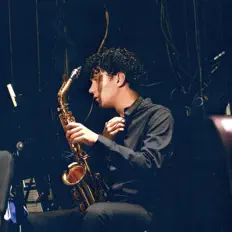Escucha a Yung Wiss, mira videos musicales, lee su biografía, consulta las fechas de las gira y más.