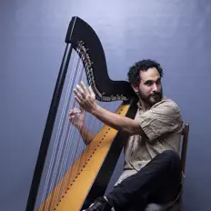 Juanjo Corbalánを聴いたり、ミュージックビデオを鑑賞したり、経歴やツアー日程などを確認したりしましょう！