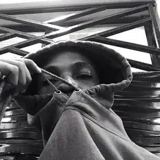 收听 JILBEAT、观看音乐视频、阅读小传、查看巡演日期等 ！