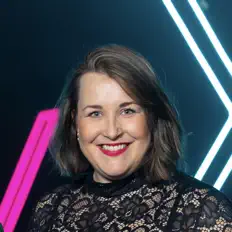 Poslechněte si interpreta Karoline Langeby, sledujte hudební videa, přečtěte si životopis, podívejte se na data turné a další informace.