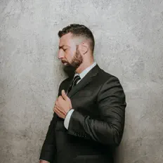 Ouve Fabio Barnaba, vê vídeos de música, lê a biografia, vê as datas da digressão e muito mais!