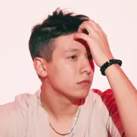 Escucha a undefined, mira videos musicales, lee su biografía, consulta las fechas de las gira y más.