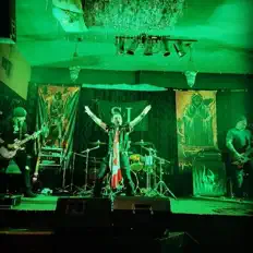 Listen to S I, watch music videos, read bio, see tour dates & more!