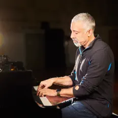 Listen to Paul Dinletir, watch music videos, read bio, see tour dates & more!