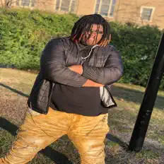 Big Baby Smashを聴いたり、ミュージックビデオを鑑賞したり、経歴やツアー日程などを確認したりしましょう！