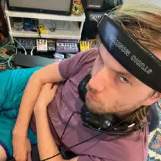 Ascolta Spelling Bee Champions, guarda video musicali, leggi la biografia, vedi le date del tour & altro!