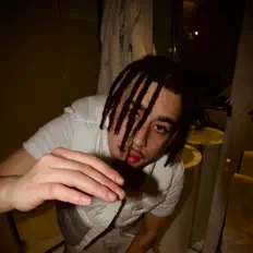 Escucha a Lil Trigga, mira videos musicales, lee su biografía, consulta las fechas de las gira y más.