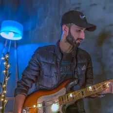 收听 Usama Gillani、观看音乐视频、阅读小传、查看巡演日期等 ！