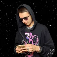 Poslechněte si interpreta undefined, sledujte hudební videa, přečtěte si životopis, podívejte se na data turné a další informace.