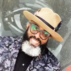 Dengarkan DMo!, tonton video musik, baca bio, lihat tanggal tur & lainnya!