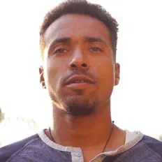 聆聽 Worms Ali、觀看音樂影片、閱讀小傳、查看巡演日期等！