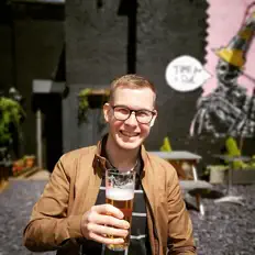 Poslechněte si interpreta Matt Nicol, sledujte hudební videa, přečtěte si životopis, podívejte se na data turné a další informace.