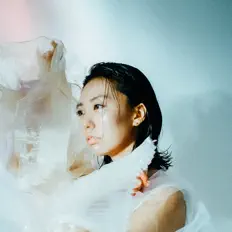 收听 Sara Wakui、观看音乐视频、阅读小传、查看巡演日期等 ！