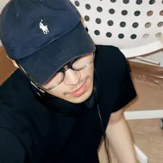 Dengarkan Jony Huang, tonton video musik, baca bio, lihat tanggal tur & lainnya!