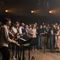 Derech: песни, клипы, биография, даты выступлений и многое другое.