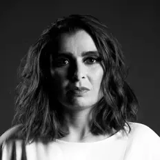 收听 Dani Gurgel、观看音乐视频、阅读小传、查看巡演日期等 ！