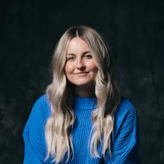 Rachel Bowsherを聴いたり、ミュージックビデオを鑑賞したり、経歴やツアー日程などを確認したりしましょう！