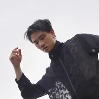 undefinedを聴いたり、ミュージックビデオを鑑賞したり、経歴やツアー日程などを確認したりしましょう！