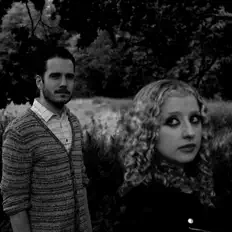 聆聽 Variant Sea、觀看音樂影片、閱讀小傳、查看巡演日期等！