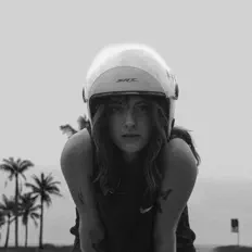 Dengarkan Cassie Green, tonton video musik, baca bio, lihat tanggal tur & lainnya!