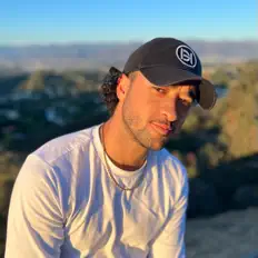 Dylan Hulingを聴いたり、ミュージックビデオを鑑賞したり、経歴やツアー日程などを確認したりしましょう！