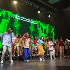 JPCC Worship Choirを聴いたり、ミュージックビデオを鑑賞したり、経歴やツアー日程などを確認したりしましょう！