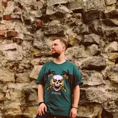 收听 St.NTR、观看音乐视频、阅读小传、查看巡演日期等 ！