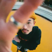 Ascolta undefined, guarda video musicali, leggi la biografia, vedi le date del tour & altro!