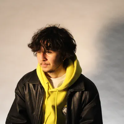Listen to Léonard Ross, watch music videos, read bio, see tour dates & more!
