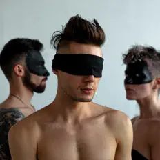 Ouve MAX RA, vê vídeos de música, lê a biografia, vê as datas da digressão e muito mais!