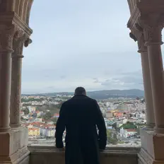 Escucha a Diogo Simões, mira videos musicales, lee su biografía, consulta las fechas de las gira y más.
