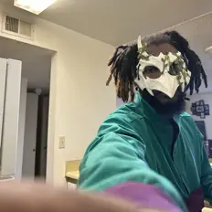 聆聽 seiii.morr、觀看音樂影片、閱讀小傳、查看巡演日期等！