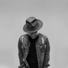 Listen to Den Macklin, watch music videos, read bio, see tour dates & more!