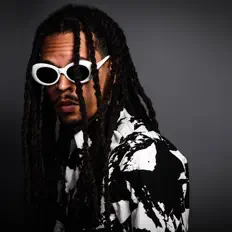 聆聽 T-¥、觀看音樂影片、閱讀小傳、查看巡演日期等！