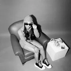 聆聽 Fastmoney JP、觀看音樂影片、閱讀小傳、查看巡演日期等！