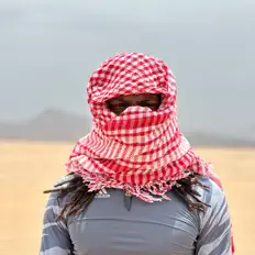 Poslechněte si interpreta Deus Lee, sledujte hudební videa, přečtěte si životopis, podívejte se na data turné a další informace.