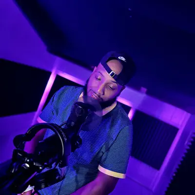 Listen to Noah Haze, watch music videos, read bio, see tour dates & more!