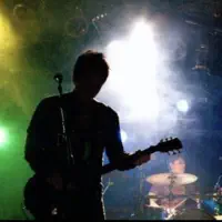 Hör dir undefined an, schau dir Musikvideos an, lies die Biografie, finde Tourdaten und mehr!