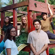 Escucha a Porch Geese, mira vídeos musicales, lee la biografía, consulta fechas de giras y mucho más.