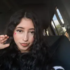 Luister naar Juv!, bekijk muziekvideo's, lees de bio, bekijk de tourdata, en meer!