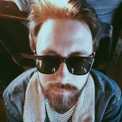 Poslechněte si interpreta Aytaç Bilge, sledujte hudební videa, přečtěte si životopis, podívejte se na data turné a další informace.
