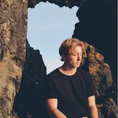 Posłuchaj wykonawcy Gabriel Verbana, obejrzyj teledyski, przeczytaj biografię, zobacz daty tras koncertowych i nie tylko!