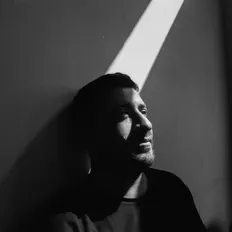 收听 ALMO、观看音乐视频、阅读小传、查看巡演日期等 ！