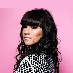 聆聽 Louise Golbey、觀看音樂影片、閱讀小傳、查看巡演日期等！