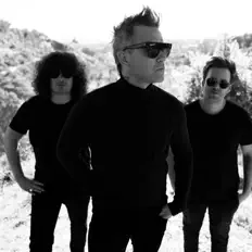 收听 Lufthaus、观看音乐视频、阅读小传、查看巡演日期等 ！