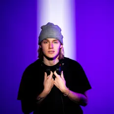 Jaiden Wild dinle, müzik videolarını izle, biyografisini oku, tur tarihlerini ve daha fazlasını gör!