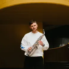 收听 Brendan Mills、观看音乐视频、阅读小传、查看巡演日期等 ！