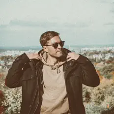 Luister naar Johannes Jae, bekijk muziekvideo's, lees de bio, bekijk de tourdata, en meer!